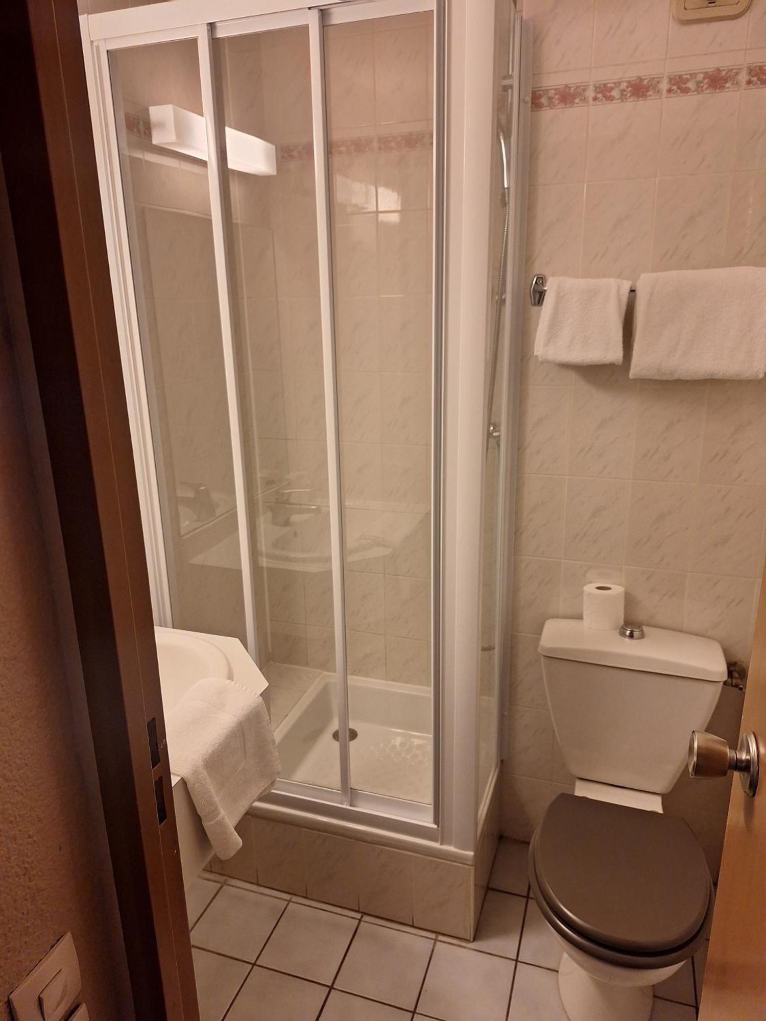 Hotel Moulin A Vent Gerland เวนิส์ซูซ์ ภายนอก รูปภาพ