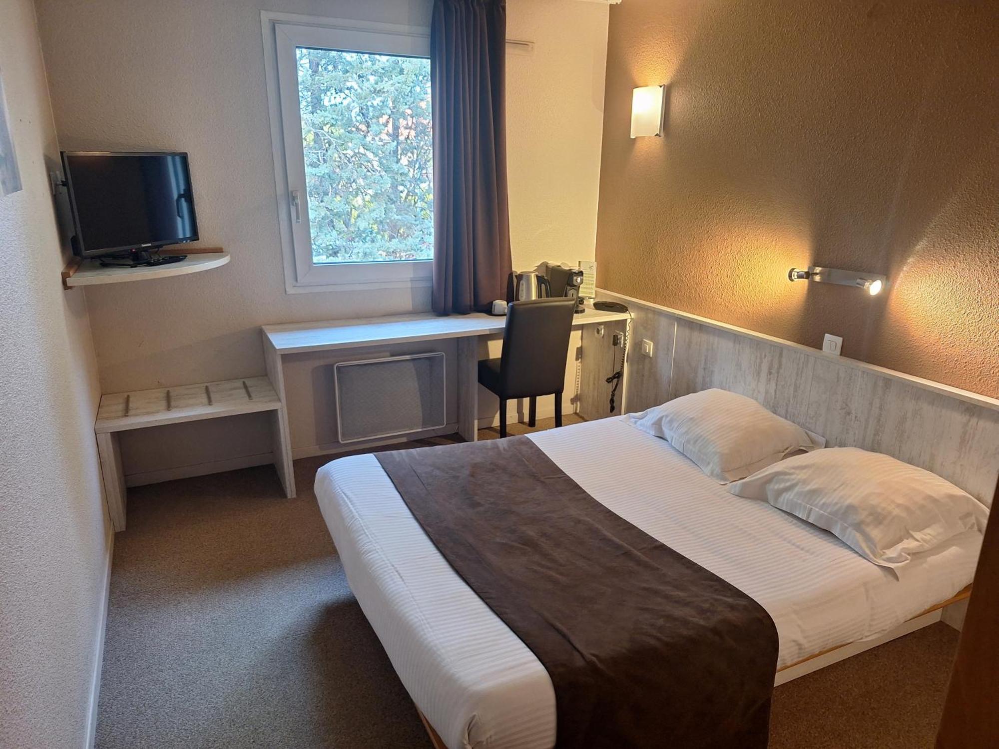 Hotel Moulin A Vent Gerland เวนิส์ซูซ์ ภายนอก รูปภาพ
